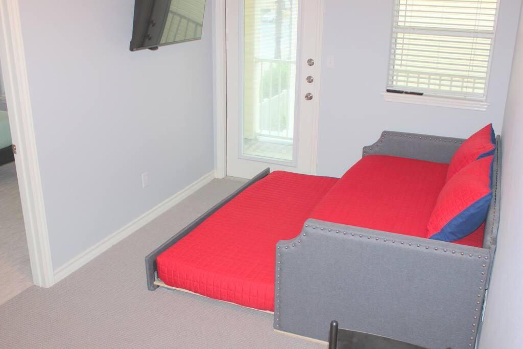 Spacious Home, Short Walk To Beach, Heated Pool! Corpus Christi Exterior foto